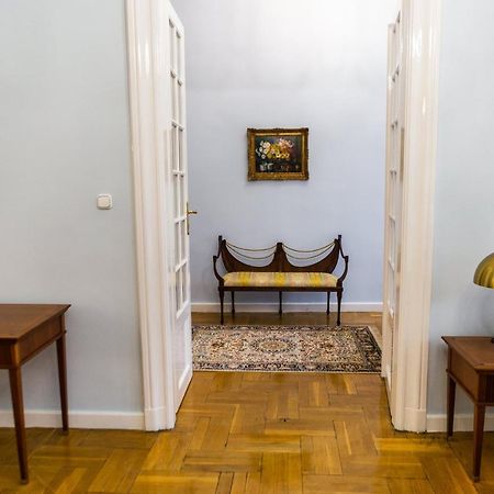 Luxury Downtown 3 Bedroom Apartment By Synagoge With Beautiful View Budapesta Exterior foto