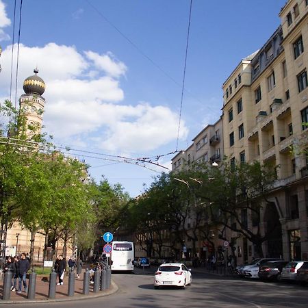 Luxury Downtown 3 Bedroom Apartment By Synagoge With Beautiful View Budapesta Exterior foto