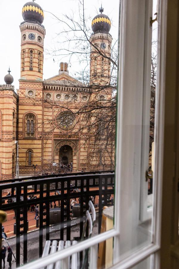 Luxury Downtown 3 Bedroom Apartment By Synagoge With Beautiful View Budapesta Exterior foto