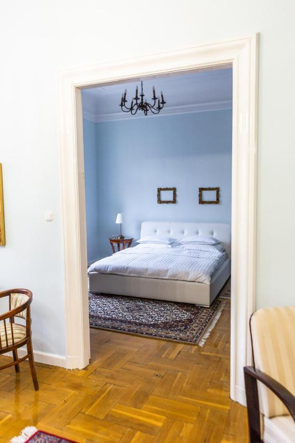 Luxury Downtown 3 Bedroom Apartment By Synagoge With Beautiful View Budapesta Exterior foto