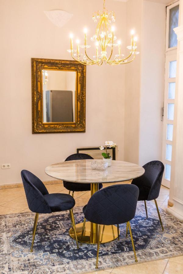 Luxury Downtown 3 Bedroom Apartment By Synagoge With Beautiful View Budapesta Exterior foto
