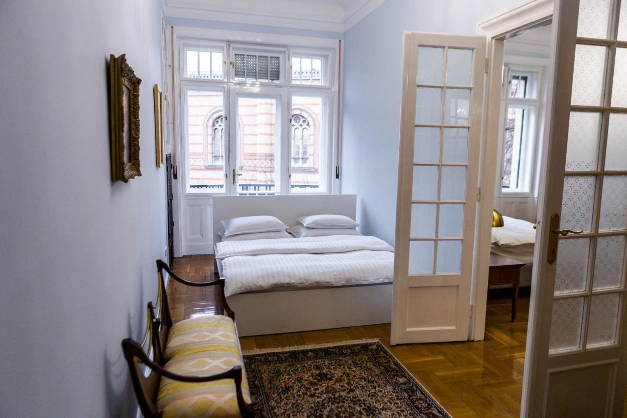 Luxury Downtown 3 Bedroom Apartment By Synagoge With Beautiful View Budapesta Exterior foto
