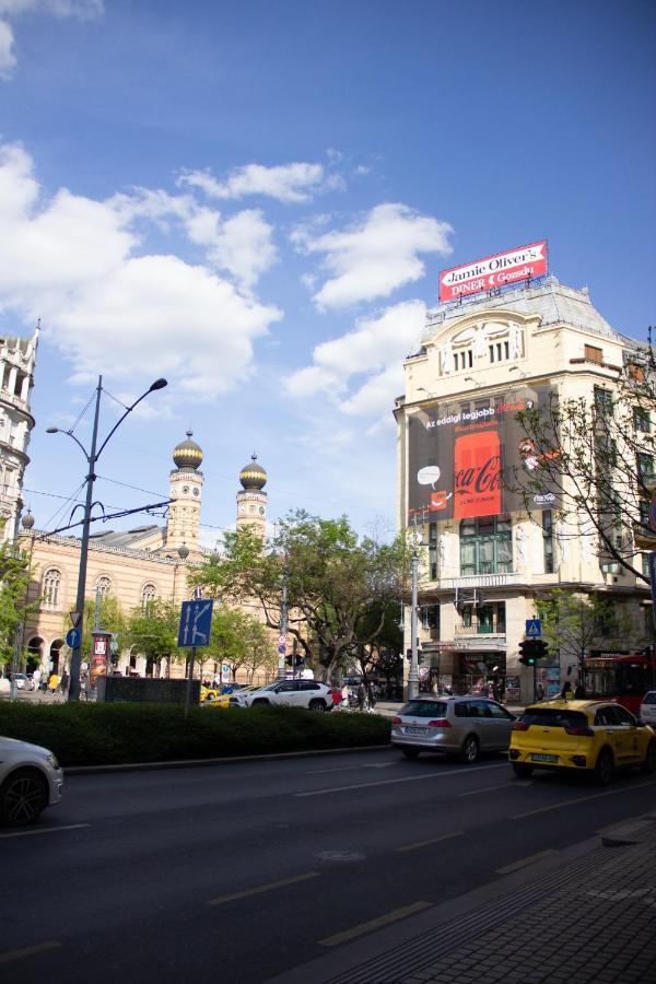 Luxury Downtown 3 Bedroom Apartment By Synagoge With Beautiful View Budapesta Exterior foto